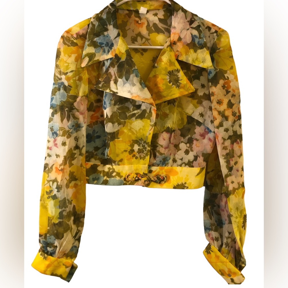 Print button/ tie front crop top
